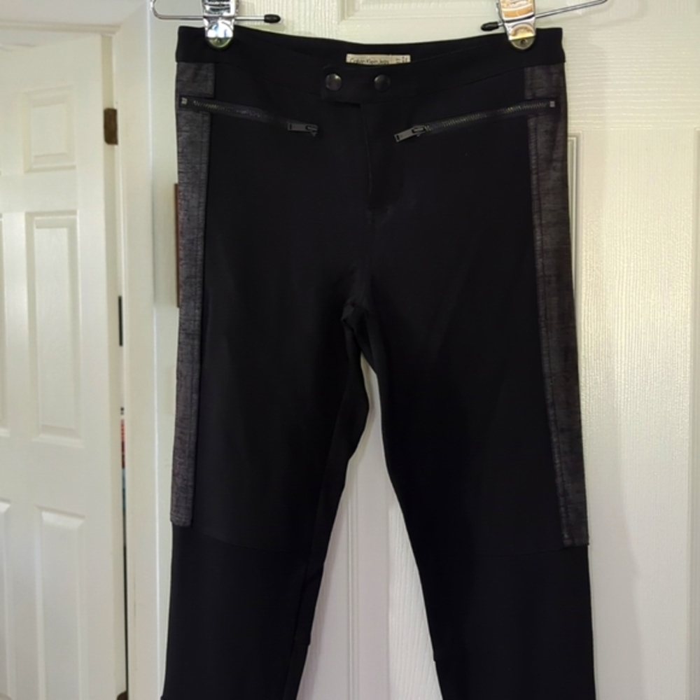 CALVIN KLEIN "MOTO" STYLE ZIPPERED DETAIL BLACK KNIT PANTS SZ 27
